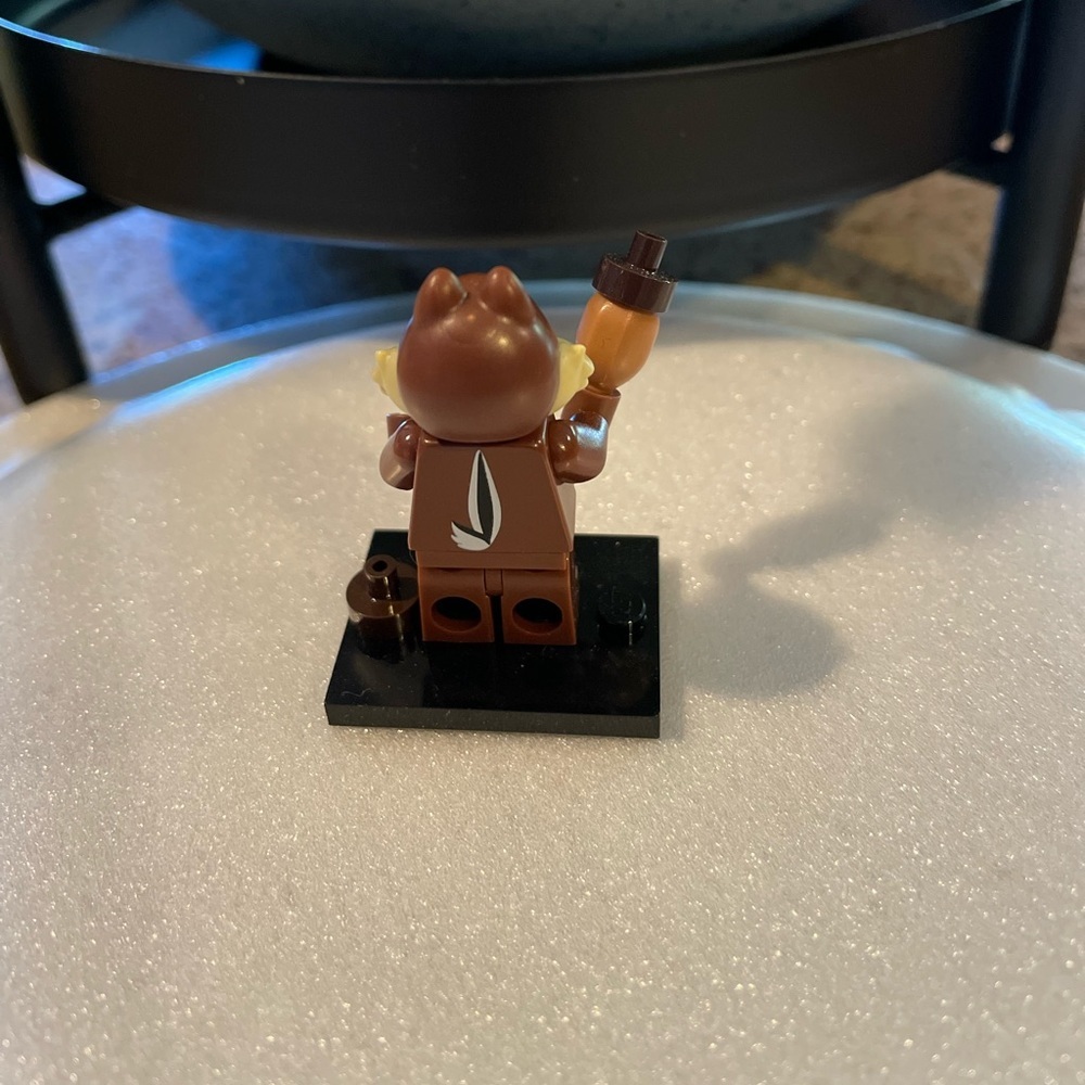 Disney Lego Minifigure “Chip” - Picture 5 of 5